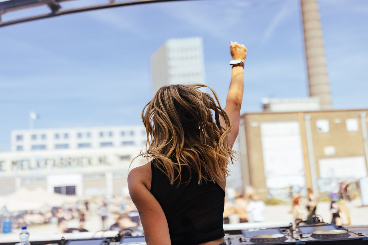 Loading... just a sec